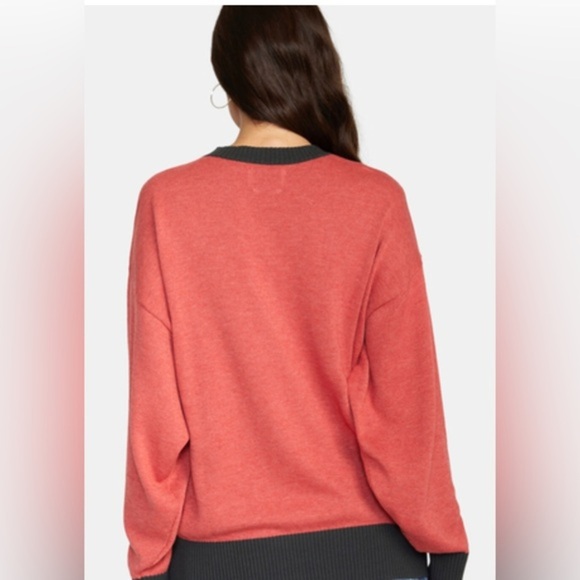 Rvca X Stella Maxwell red New York NYC Skyline Graphic Sweater size small new - Picture 10 of 16